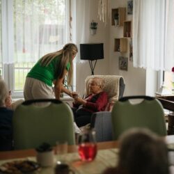Juli 2025: Dialect van belang in verpleeghuizen